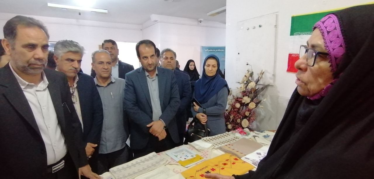 تامین بازار فروش صنایع دستی در دستور کار باشد