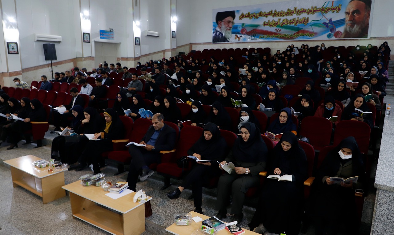 طنین سکوت کتابخوانی در زاهدان؛ میزبانی سیستان و بلوچستان از نخستین مهمانی کتاب کشور